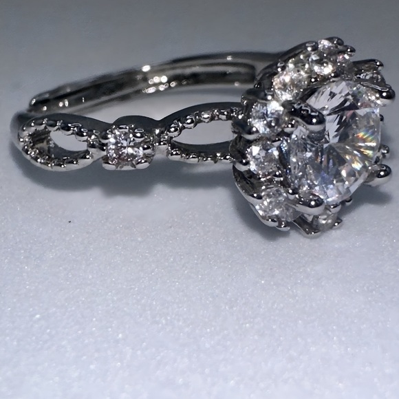 Silver Ring with 2.0 CT Diamond Simulate & Moissanite - Picture 7 of 16